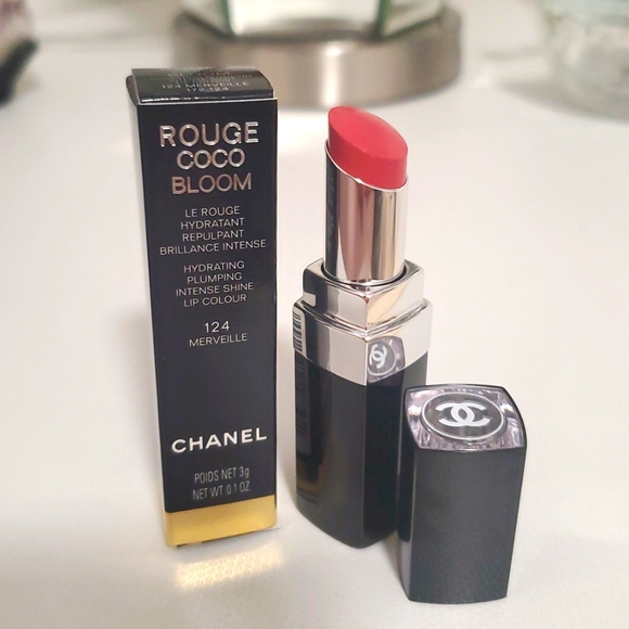 AUTH CHANEL Rouge Coco Bloom Hydrating Plumping Lip Color 124 Merveille - Picture 5 of 11
